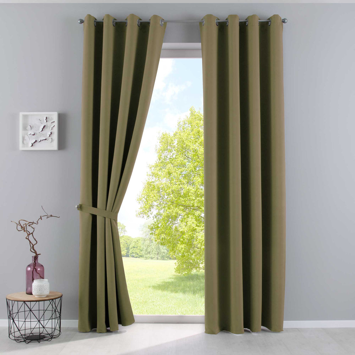 Vorhang Blickdicht »NewYork« 1er-Pack Thermo-Gardine Verdunkelungsvorhang Blackout Ösen schalldämmend UV-Schutz Raffhalter 201920600 Vorhang 2019201600oliv | gerdinenbox.com