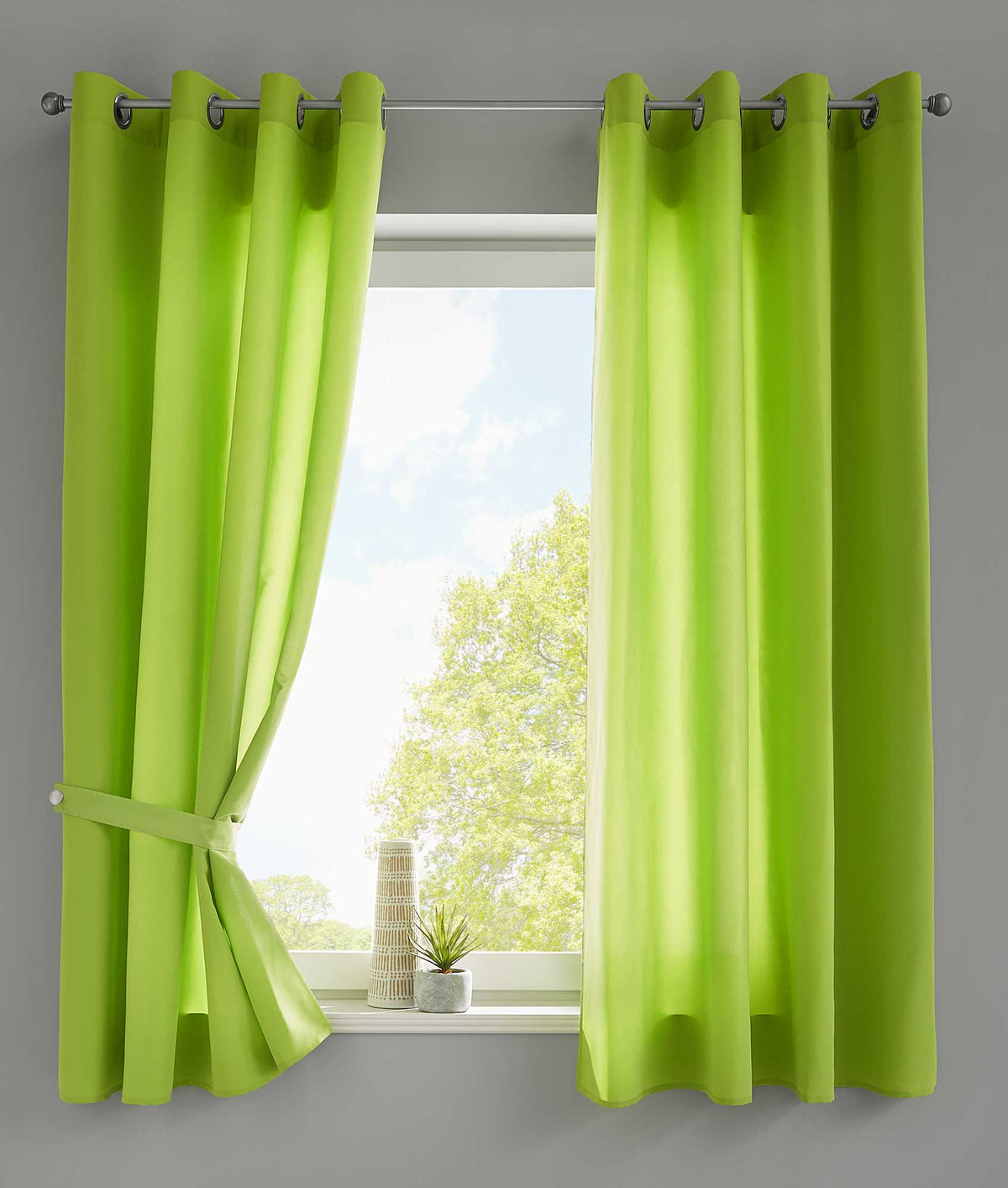 2er Set Vorhänge Schal Ösen »Berlin« Microsatin Lichtdurchlässig Uni Matt 20405N2 Apfelgrün HxB 145x140 cm Vorhang 20405N2apfelgruen-175 | gerdinenbox.com