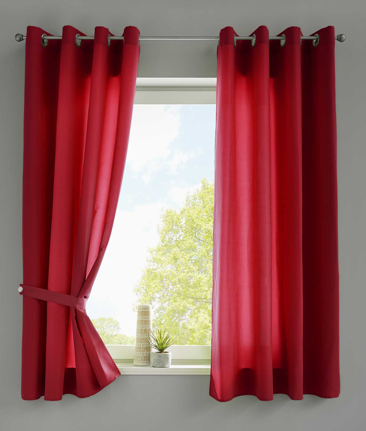 2er Set Vorhänge Schal Ösen »Berlin« Microsatin Lichtdurchlässig Uni Matt 20405N2 Bordeaux HxB 175x140 cm Vorhang 20405N2bordeaux-175_54b6ab22-f11c-4975-b750-f280a55e5a77 | gerdinenbox.com