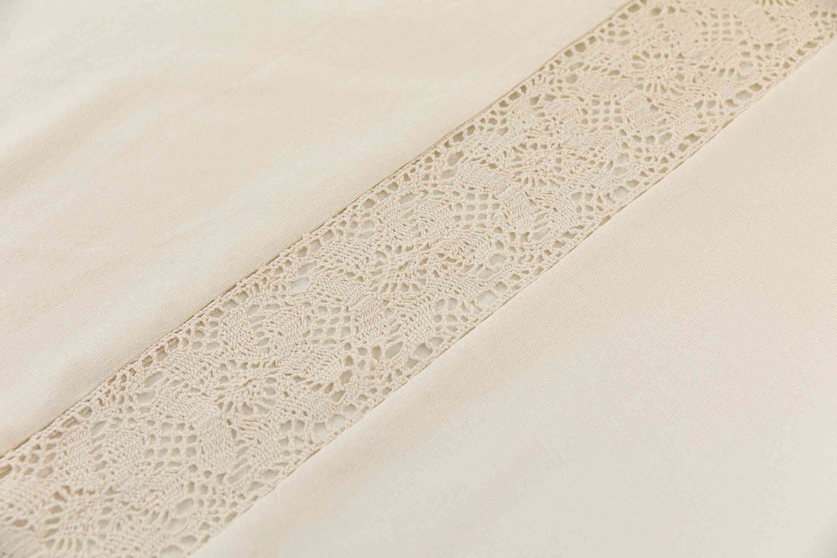 2er Set Vorhang Ösen »Osaka« HxB 245x140 cm Creme 100% Baumwolle Linenlook Makrameespitze Bommeln Raffhalter Gardinen Vorhang 3F3A7244_c4f3a6d1-590e-4adf-a781-baef3747fa62 | gerdinenbox.com