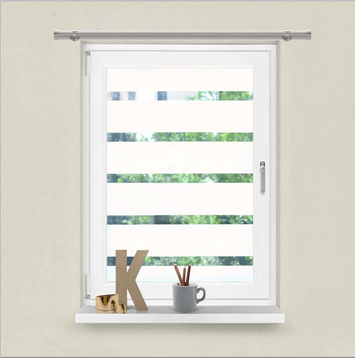 Fensterfolie selbsthaftend Sichtschutzfolie Anti-UV statische Haftung Folie selbstklebend 201916000 Streifen 10 cm 67x200 cm Folien 201916000streifen_10_cm_aafb75b6-4b29-4f1c-a74e-bc5585115ec0 | gerdinenbox.com
