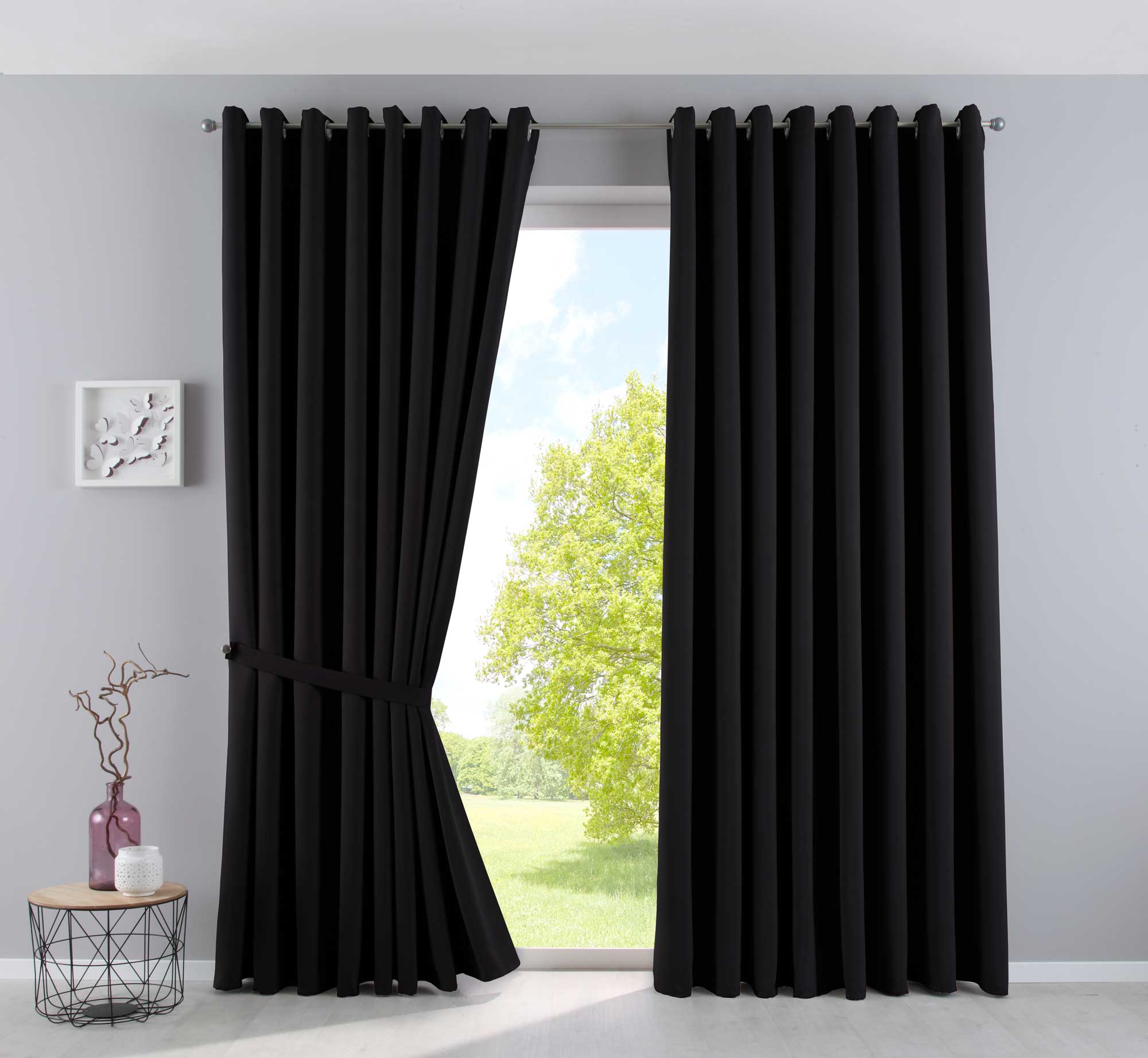Vorhänge Blickdicht »NewYork« 2er-Pack Thermo-Gardinen Verdunkelungsvorhang Blackout Ösen schalldämmend UV-Schutz Raffhalter 201920600-2 Schwarz HxB 225x295 cm Vorhang Set 201920600-2schwarz-295 | gerdinenbox.com