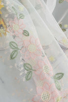 Gardine Raschel Stickerei Design »Florenz« Multiband für Gardinenschiene und Gardinenstange Elegante Fensterdekoration 2023200 Gardinenschal 593A0152 | gerdinenbox.com