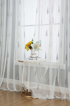 Gardine Raschel Stickerei Design »Florenz« Multiband für Gardinenschiene und Gardinenstange Elegante Fensterdekoration 2023200 Gardinenschal 593A0227 | gerdinenbox.com