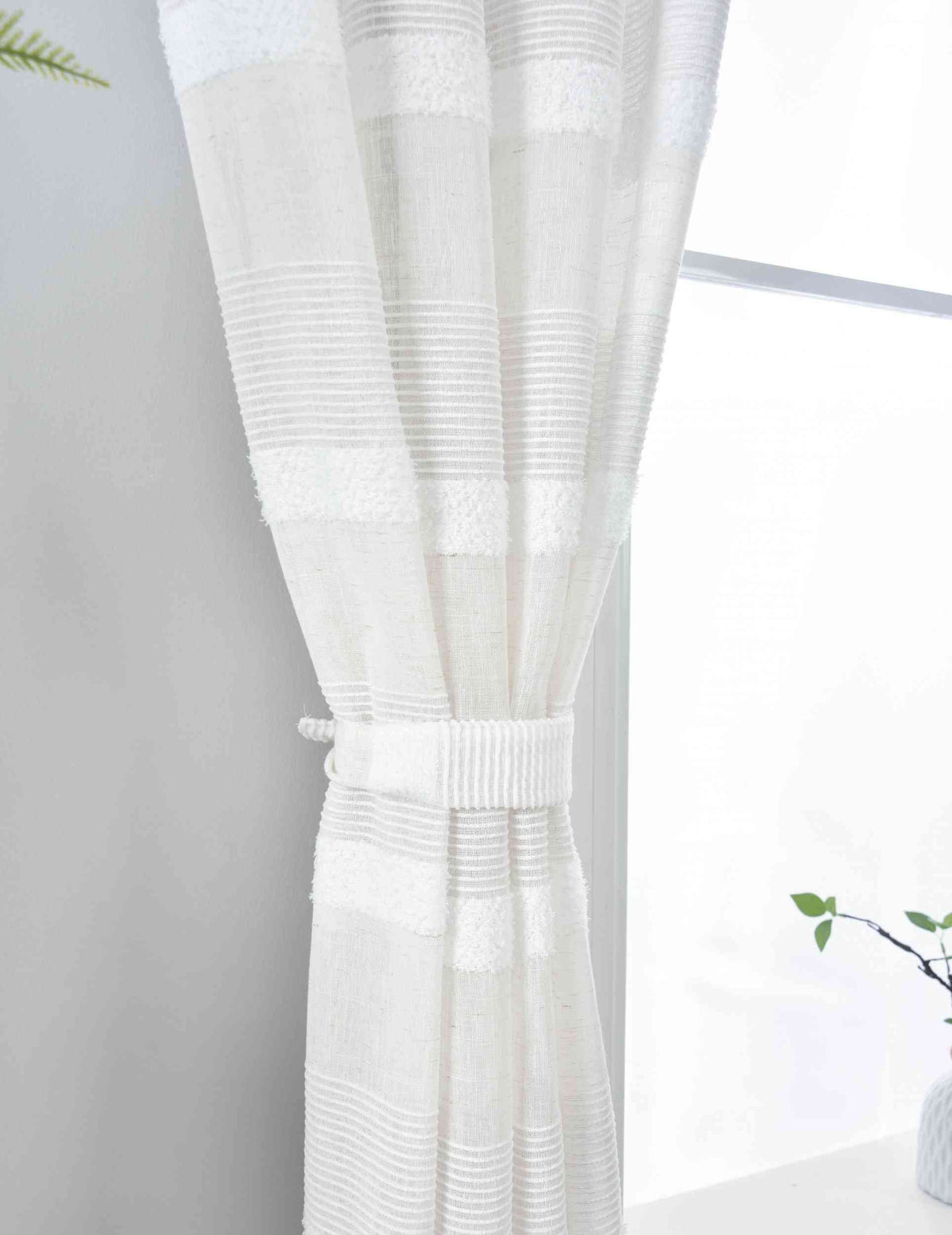 2er Set Halbtransparente Gardine mit Ösen HxB 245x140 cm Natur Meliert »Halle« Chenille Leinenbindung Lichtdurchlässig Halbtransparent 202480-2 Gardinenschal Img6440_0928d3b1-69fa-4c24-8ede-29b17ab47da1 | gerdinenbox.com