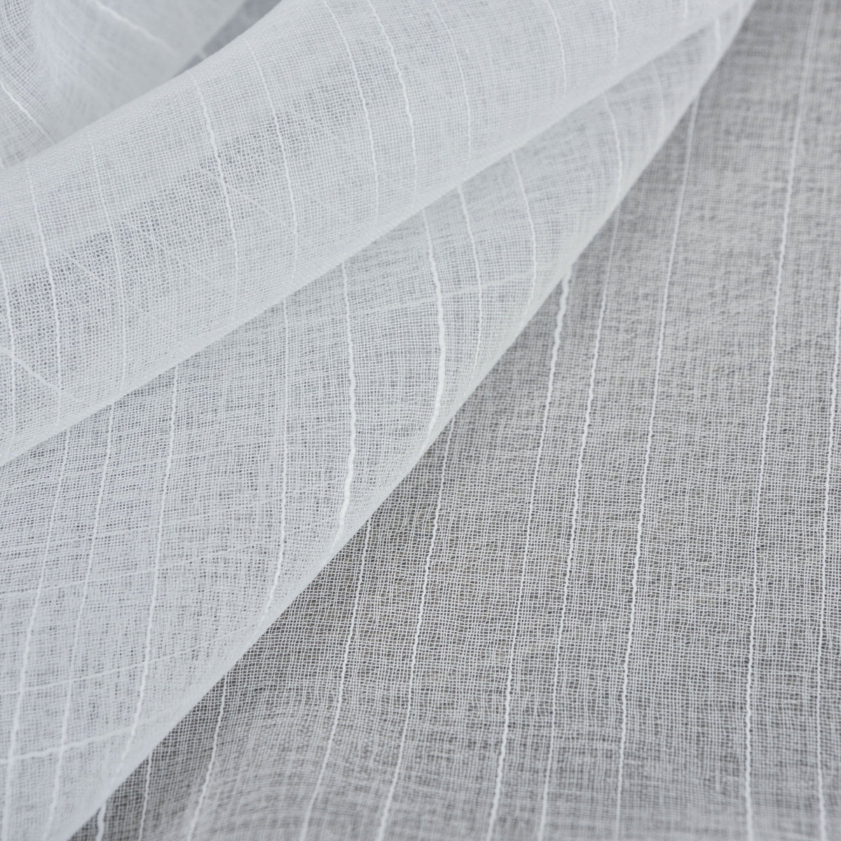 2er Set Gardinen »Dresden« Ösen HxB 245x135 cm Natur Raffhalter filigran leicht modern elegant Linienmuster 202440-2 Gardinenschal Img7331_363f6c62-45d9-406a-b763-4d731e4869cf | gerdinenbox.com