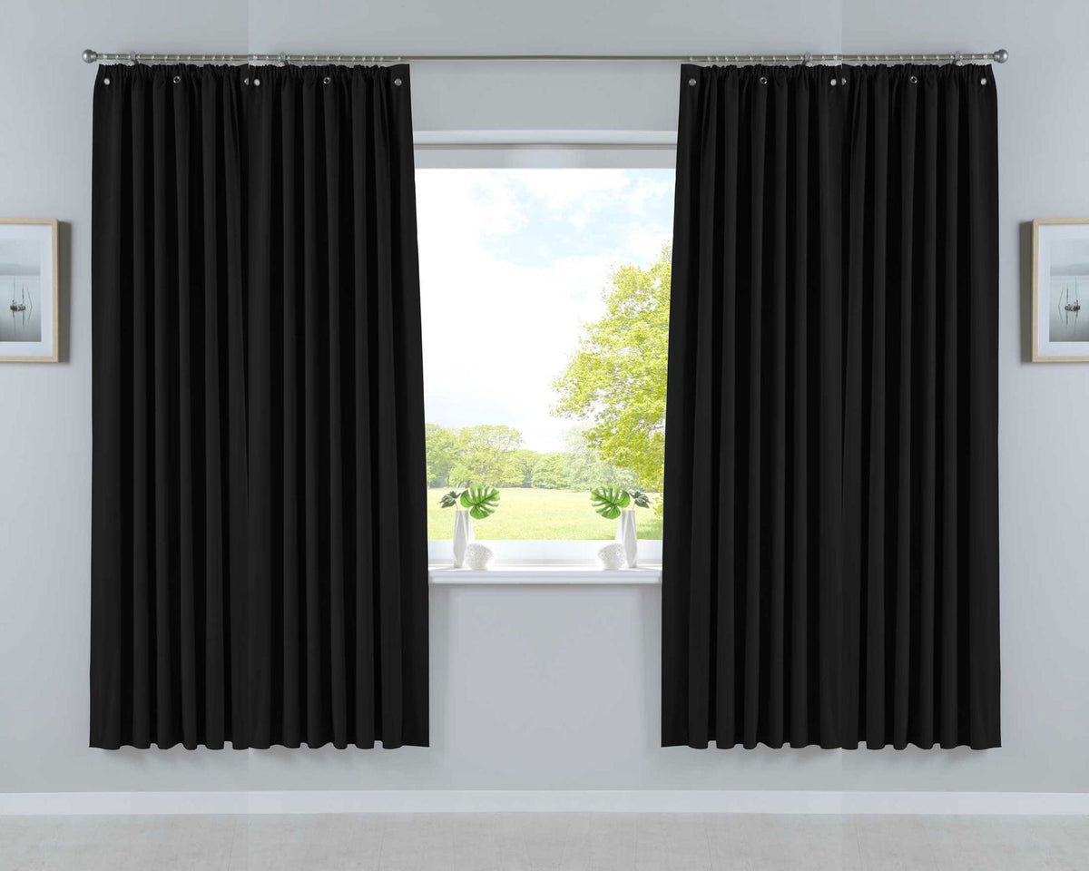 Verdunkelungsvorhang »DARK« Saugnapf Abnehmbar Reisevorhang Vorträge Vorhang 100% Verdunkelung Softshell Material Multi Aufhängung Strandhaus Vorhalle Cabana 10000335set Schwarz 4er Set HxB 200x130 cm Vorhang Verdunkelungsvorhang_DARK_Saugnapf_Abnehmbar_Reisevorhang_Vortrage_Vorhang_100_Verdunkelung_Softshell_Material_Multi_Aufhangung_Strandhaus_Vorhalle_Cabana_10000335set_-_Gardinenbox_1b0d2b16-5d79-4a4b-970c-2eb5f126a14a | gerdinenbox.com